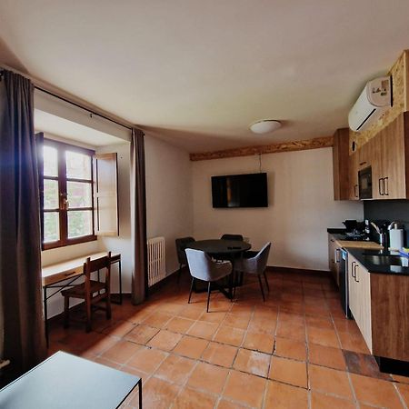 Hotel Y Albergue Real Fabrica De エスカライ エクステリア 写真