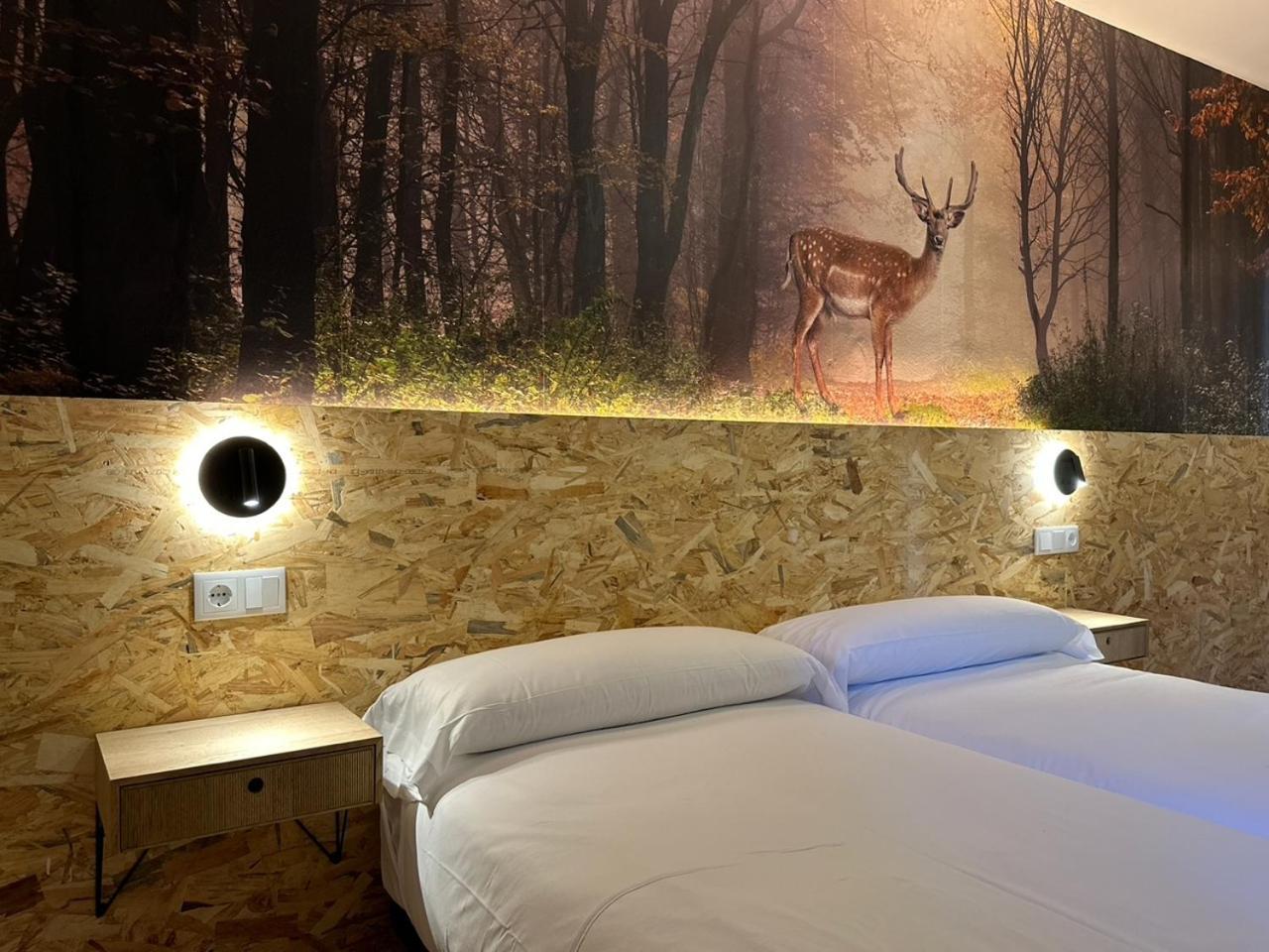 Hotel Y Albergue Real Fabrica De エスカライ エクステリア 写真